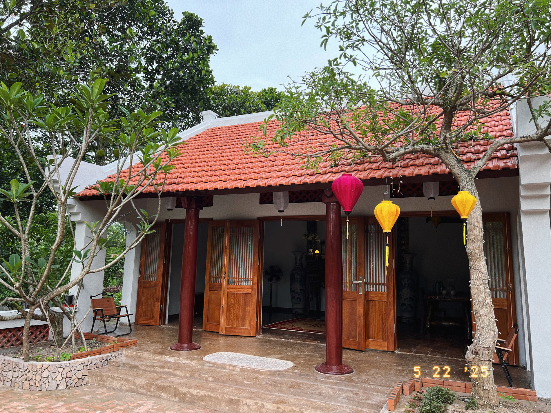 Vợ chồng Hà Nội cải tạo nhà cũ 40 năm thành nơi thờ tự, dạy con nhớ về cội nguồn - 5