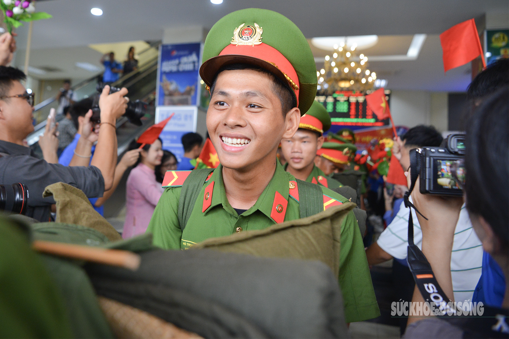 Nụ cười rạng rỡ của các cán bộ, chiến sĩ miền Nam chuẩn bị cho lễ diễu binh dịp Quốc khánh 2/9 - 6