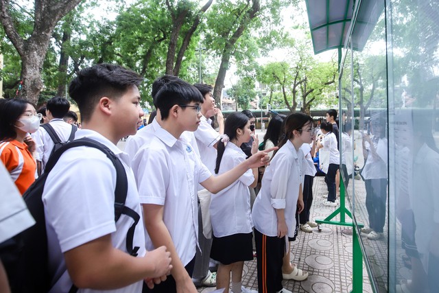 Học sinh thi lớp 10 ở Hà Nội năm 2025.