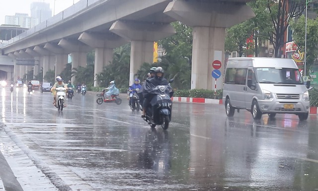 Theo dự báo thời tiết nhiều nơi trên cả nước có mưa dông. Ảnh minh họa: Bảo Châu