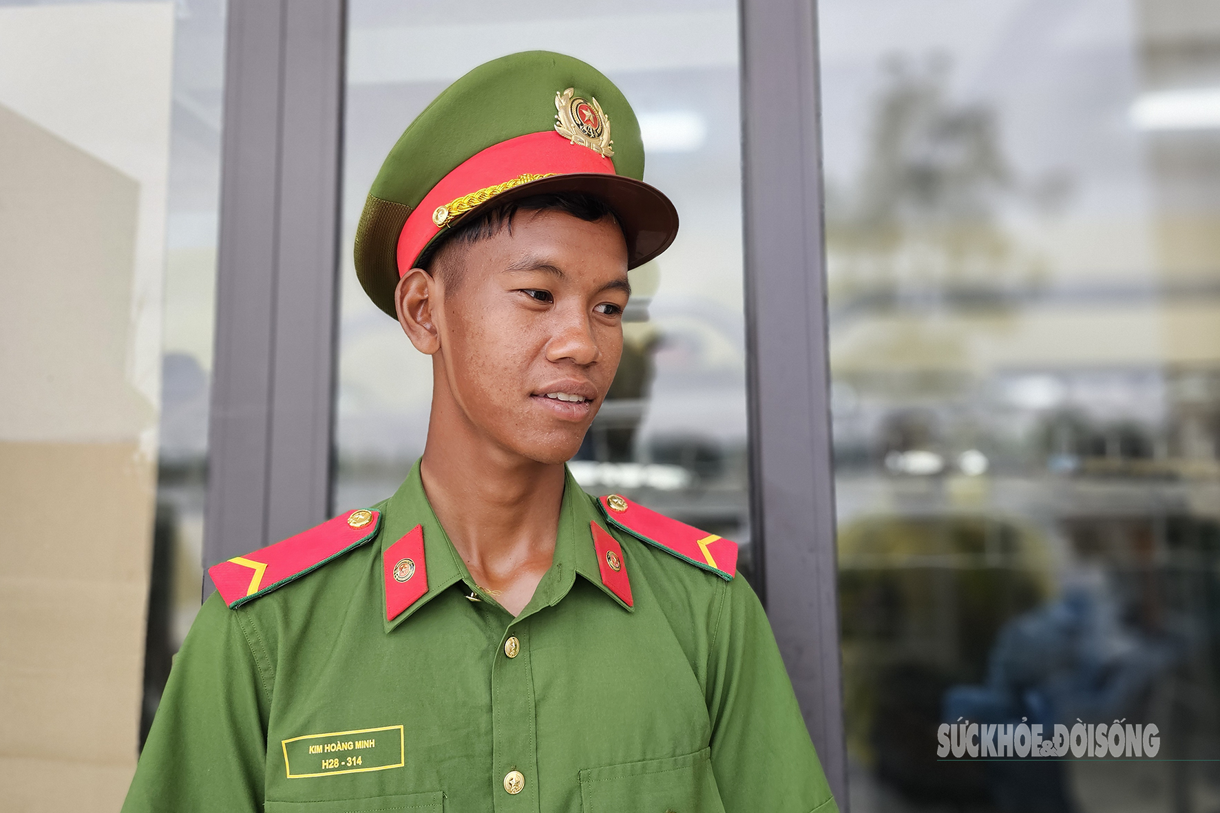 Chiến sĩ Kim Hoàng Minh chia sẻ với PV.