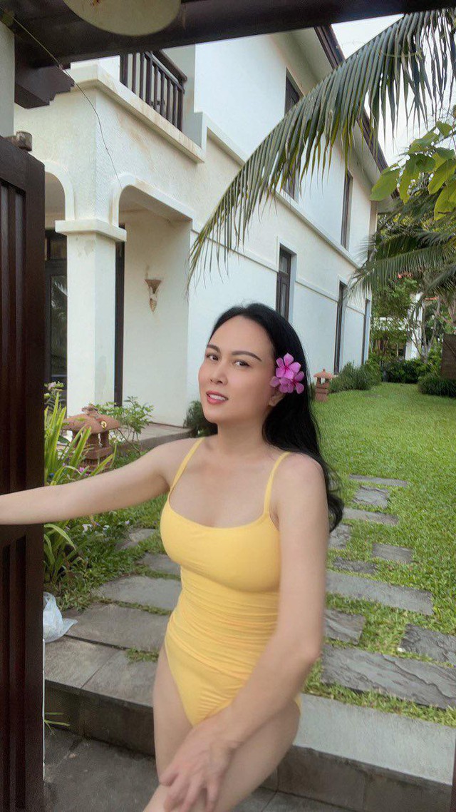Nữ doanh nhân quê Thanh Hóa rất chăm chỉ tập gym để giúp cho cơ thể săn chắc, khỏe mạnh. Ngoài ra, Phượng Chanel còn dành cả tiếng chạy bộ mỗi ngày để tiêu hao bớt năng lượng dư thừa.