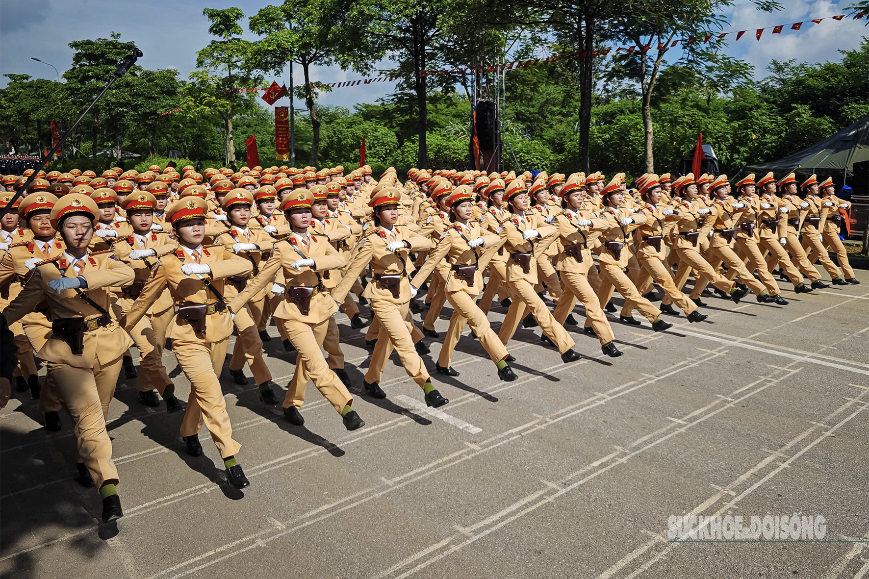 Khối Nữ Cảnh sát giao thông.