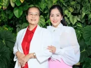 Đẹp - Mẹ đẻ Khánh Thi đẹp quý phái ở tuổi U80