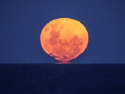 Tin tức - Điều kỳ lạ khó tin của trăng rằm tháng 6 âm lịch năm nay