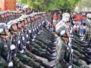 Tin tức - Hàng nghìn người đội nắng xem bộ đội hợp luyện diễu binh