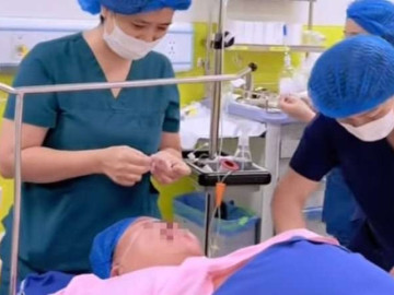 Mổ cấp cứu bắt thai cho người phụ nữ 22 tuổi nặng 120kg