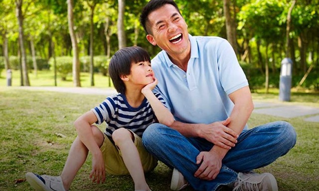 Trẻ có IQ cao thường giàu cảm xúc và biết quan sát. Ảnh minh họa
