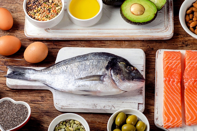 Cá béo rất giàu vitamin D.