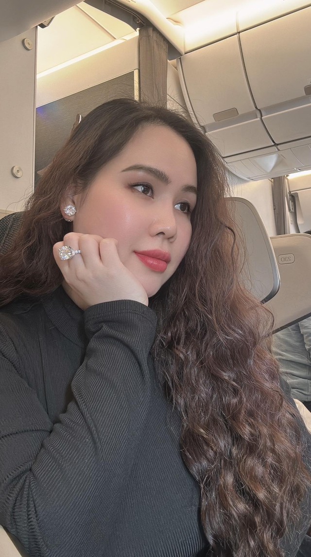 Ở đời thực, ai gặp Trương Phương cũng khen cô có một làn da căng bóng khỏe đẹp dù sắp bước sang tuổi 40.