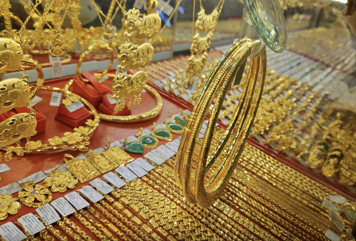 Mua bán vàng từ 20 triệu đồng trong ngày phải chuyển khoản - 1