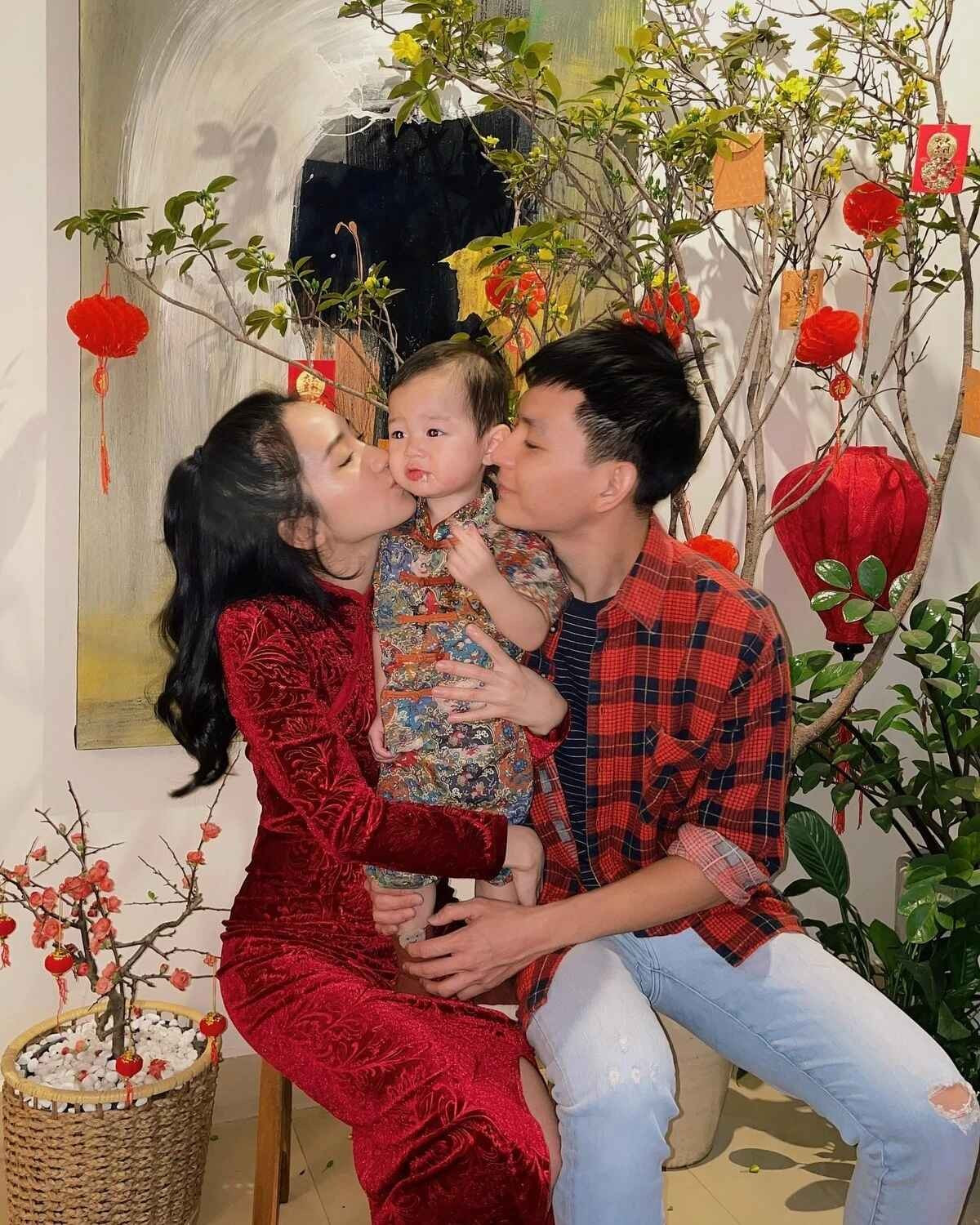 Chồng của Ketmany là Tao Oudeth Xayalop, hot boy điển trai người Lào.