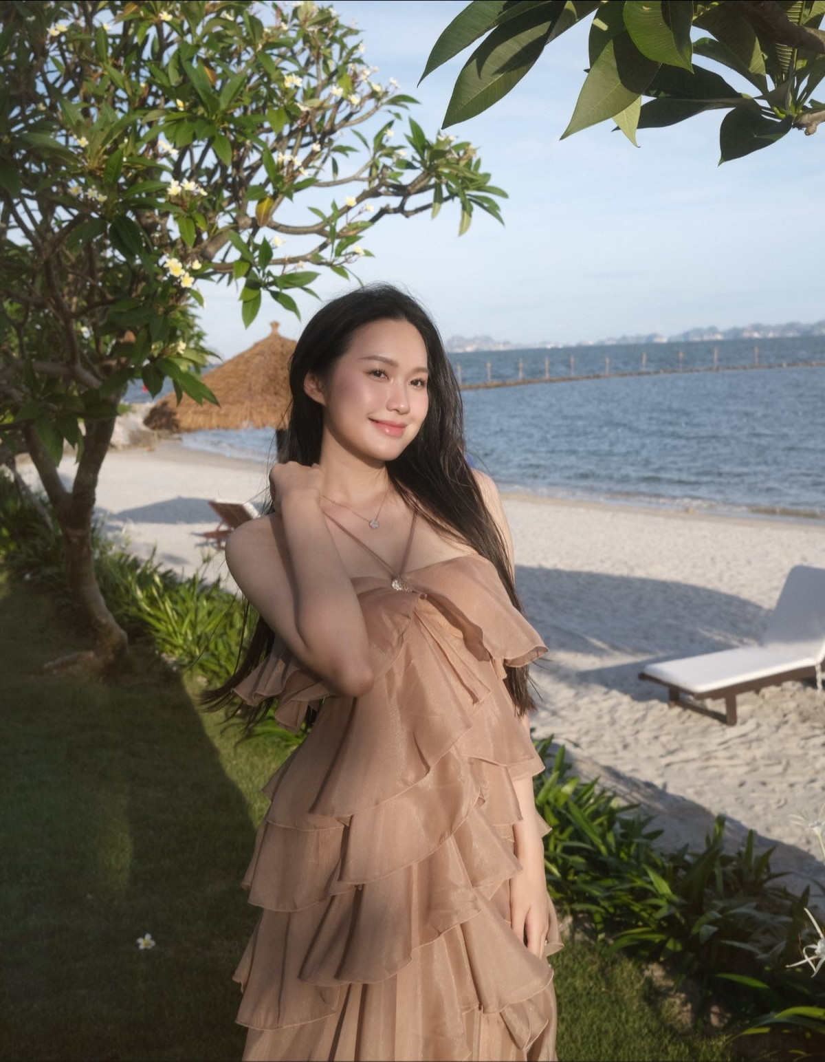 Vợ Đoàn Văn Hậu lên cân, gu thời trang ngày càng quyến rũ - 3