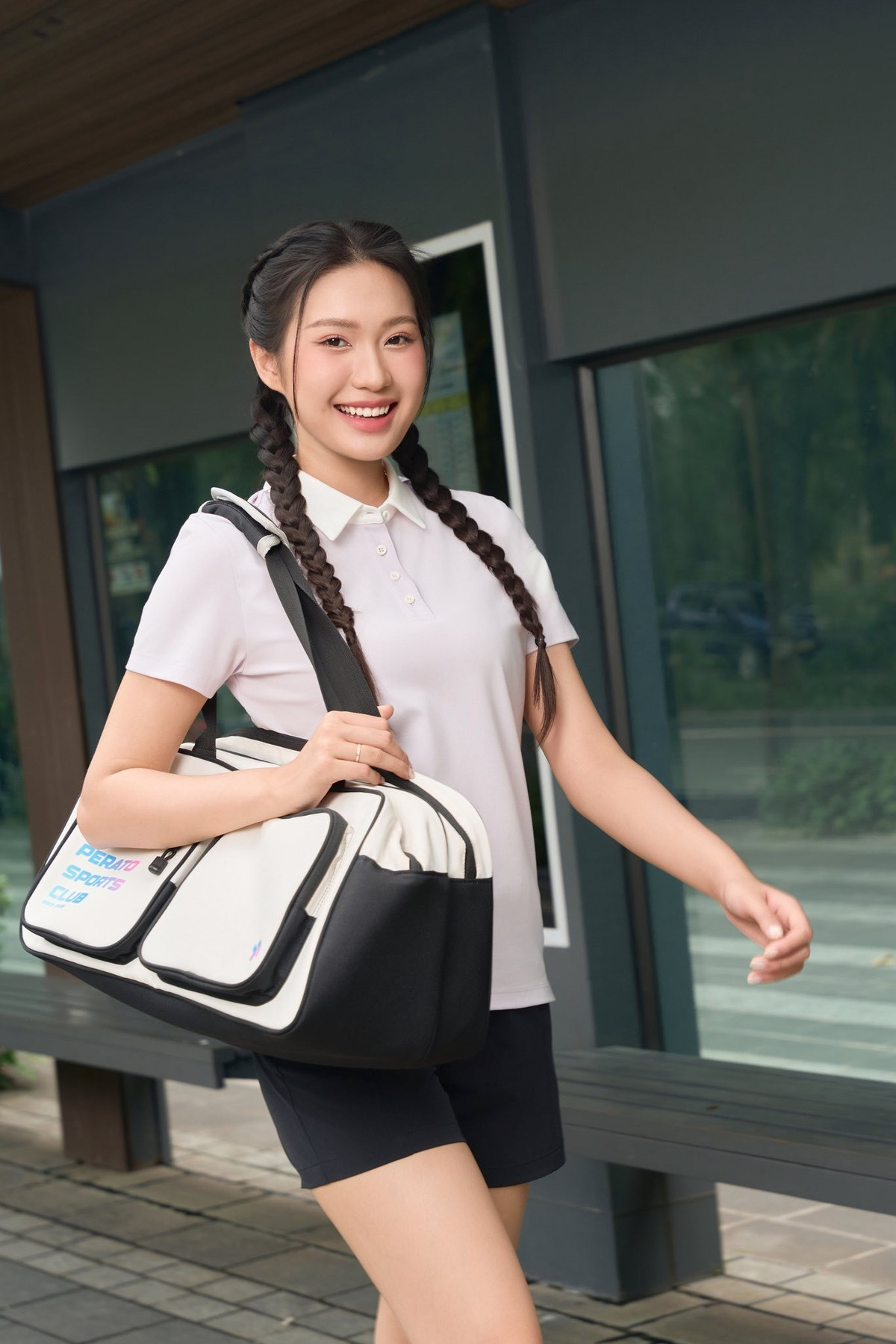 Vợ Đoàn Văn Hậu lên cân, gu thời trang ngày càng quyến rũ - 6