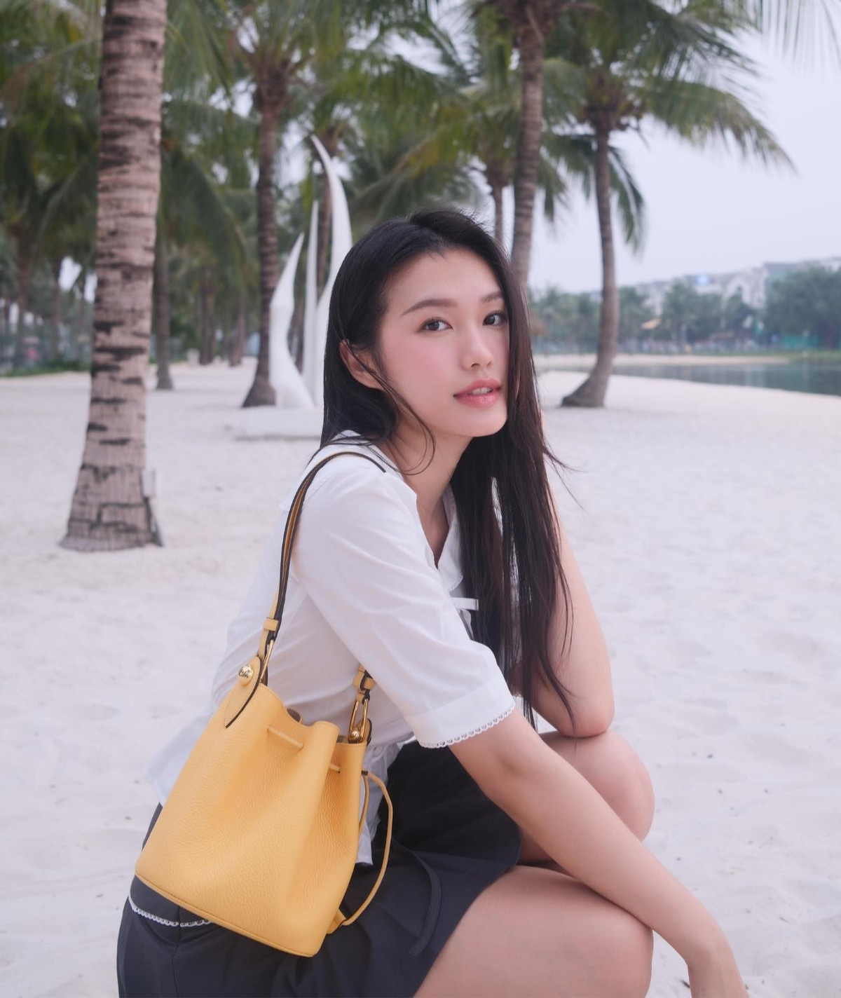 Vợ Đoàn Văn Hậu lên cân, gu thời trang ngày càng quyến rũ - 9