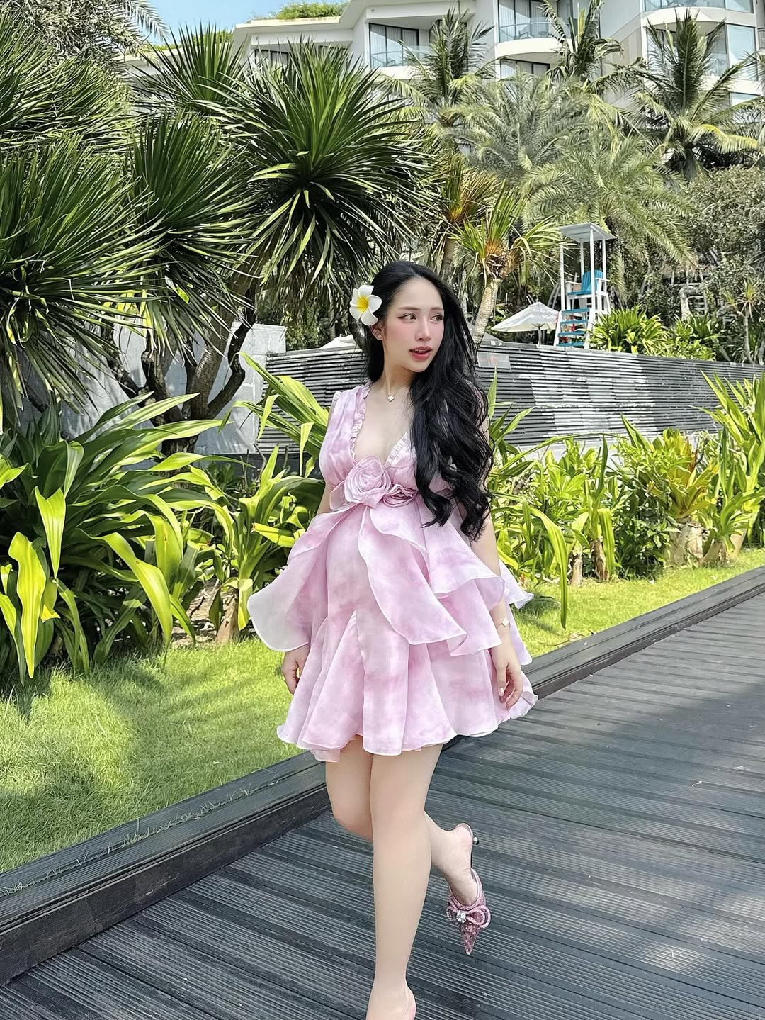 Mẹ bầu amp;#34;hot nhất cõi mạngamp;#34; Joyce Phạm style đi biển cực cuốn - 7