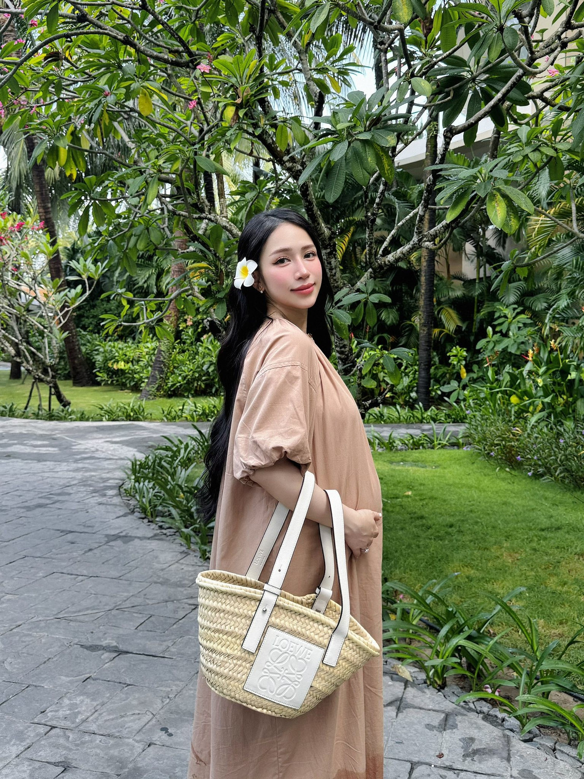 Mẹ bầu amp;#34;hot nhất cõi mạngamp;#34; Joyce Phạm style đi biển cực cuốn - 8