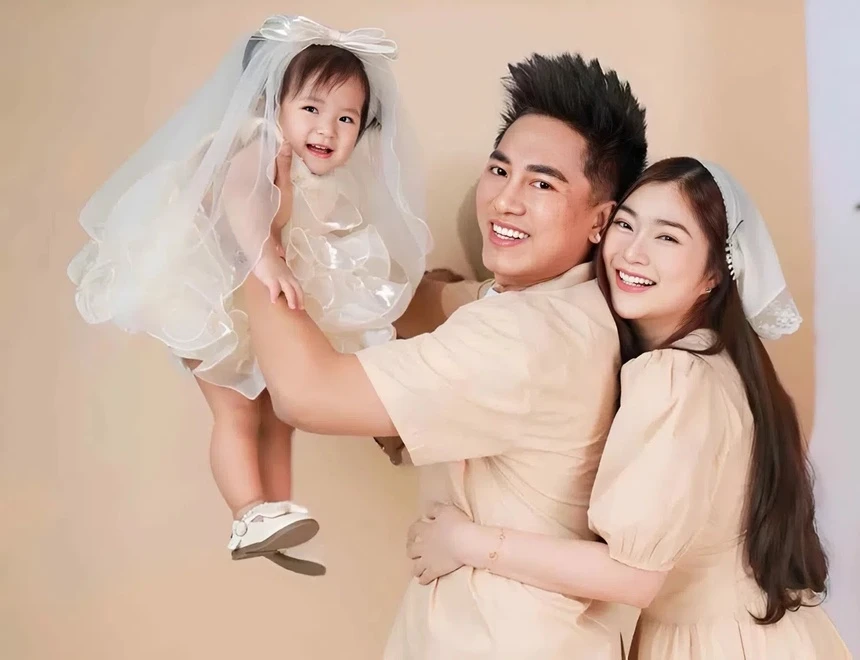 Thanh Trúc hiện thoải mái hơn trong việc chia sẻ hình ảnh của Châu Khải Phong.