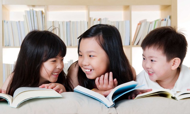 Tôn trọng giúp trẻ xây dựng mối quan hệ tốt đẹp, còn hợp tác nhóm giúp trẻ phát triển khả năng giao tiếp, biết chia sẻ trách nhiệm và học được sức mạnh của tập thể. Ảnh minh họa
