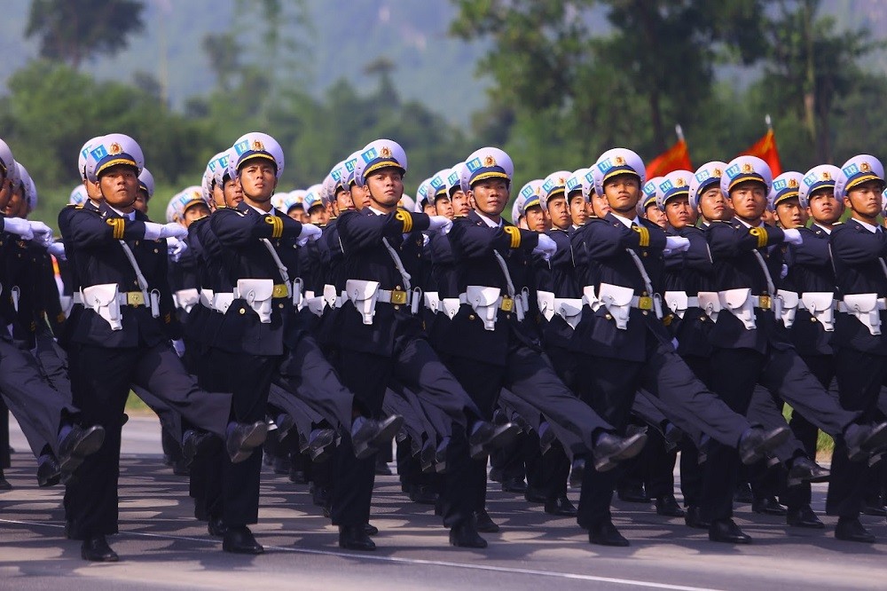Khối sĩ quan Hải quân nhân dân Việt Nam. Ảnh: PHI HÙNG.
