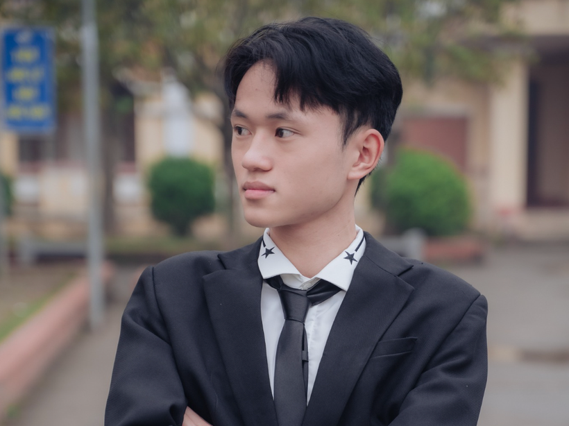 Trần Hữu Thịnh (THPT Hưng Nhân, Hưng Yên).