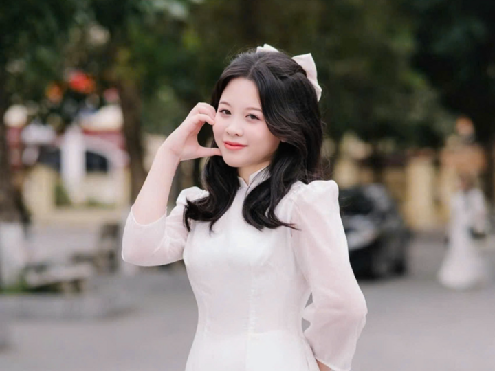 Nguyễn Diệu Linh (THPT Nguyễn Trãi, Hưng Yên).