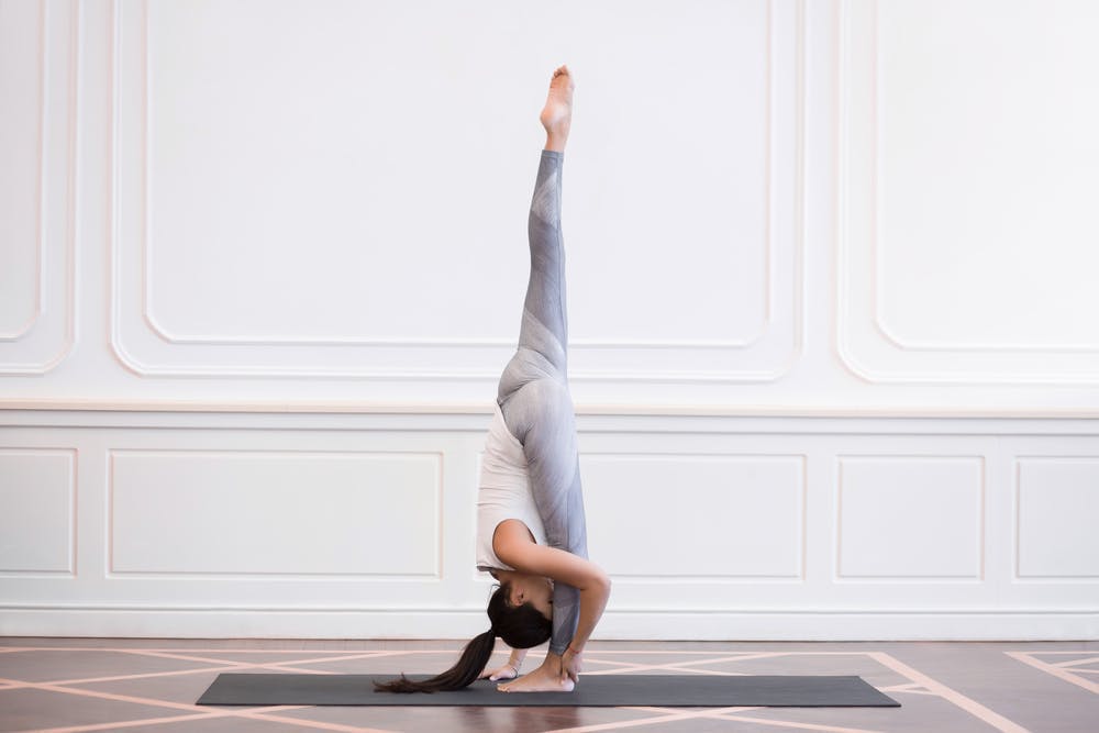 Bất ngờ lợi ích tuyệt vời của yoga với phái đẹp | SKĐS