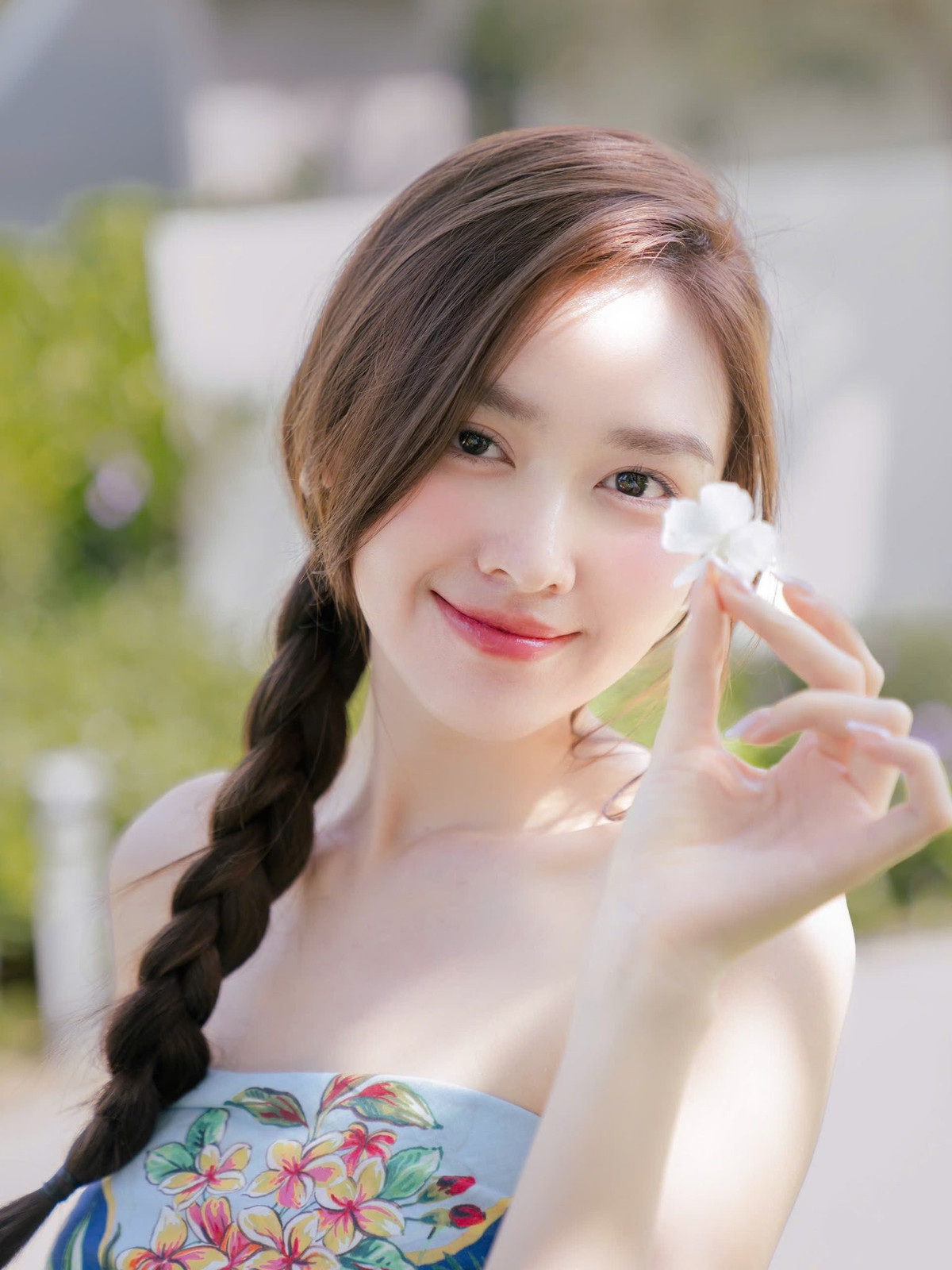 Làm mẹ trẻ nhất showbiz, Tường San đẹp rực rỡ như nàng thơ - 8