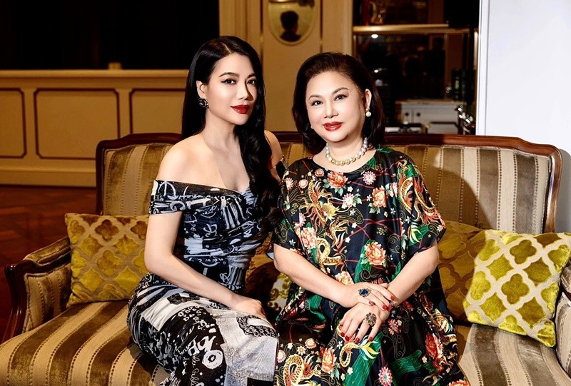 Trương Ngọc Ánh khoe mẹ ruột và con gái có chiều cao nổi bật - 4