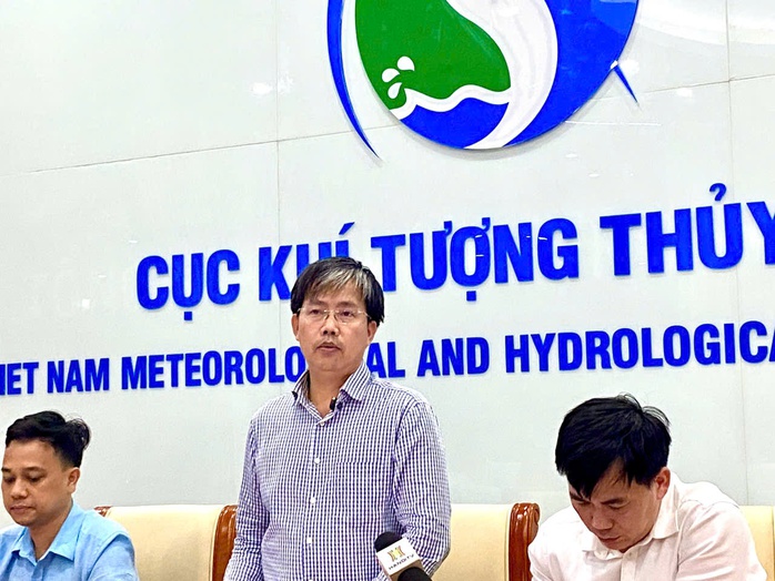 Ông Mai Văn Khiêm, Giám đốc Trung tâm Dự báo khí tượng thủy văn quốc gia, thông tin mới nhất về diễn biến cơn bão số 3 Wipha