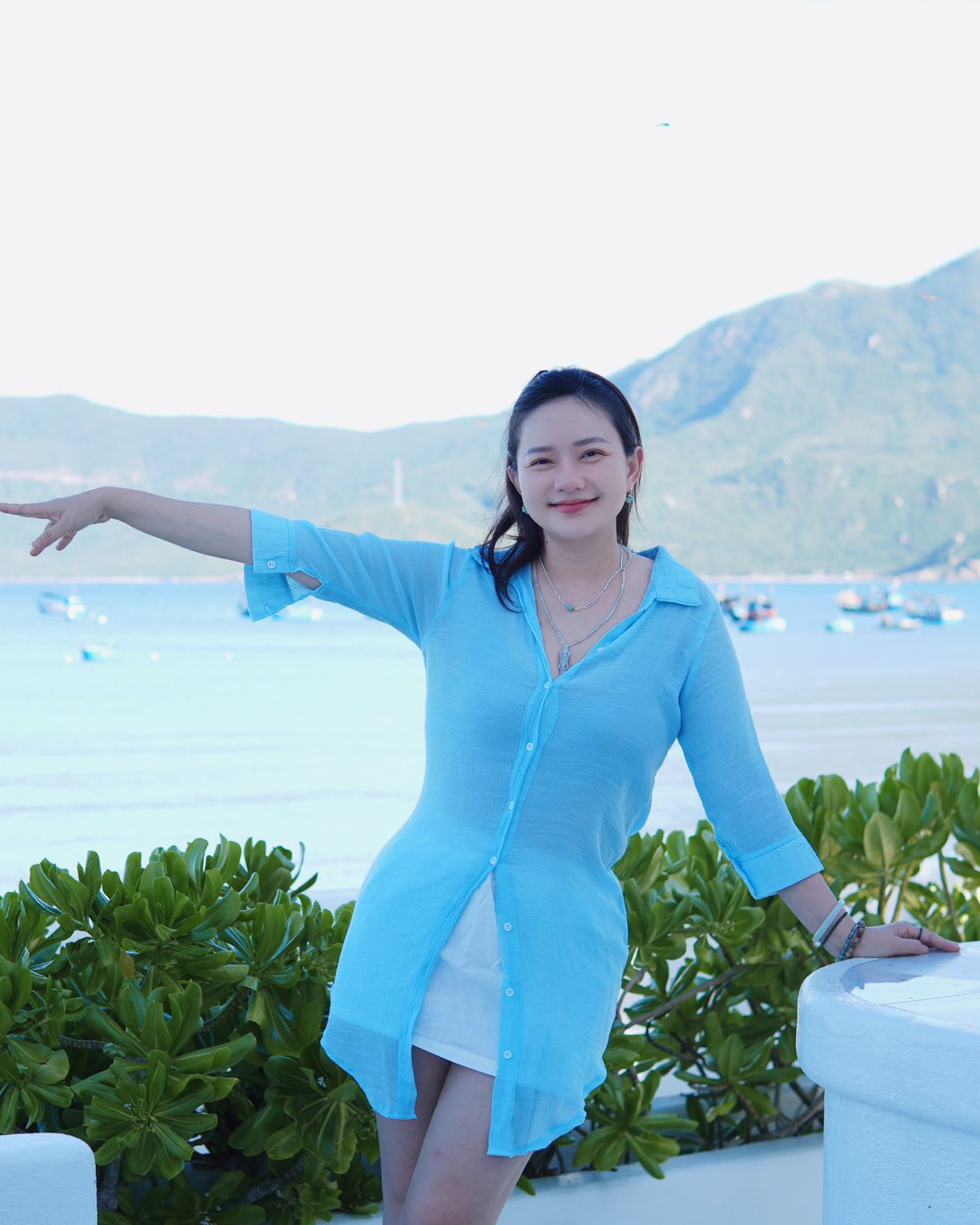 Sau thời gian giảm 25 kg xuống còn 62 kg, Phan Như Thảo tăng cân trở lại một năm nay vì điều trị túi mật. Dù hiện nặng khoảng 80 kg, bà xã đại gia Đức An được nhiều khán giả khen ngợi sắc vóc, thân hình gợi cảm. Thảo ngày càng thăng hạng nhan sắc, xinh quá đi; Mình thích phong cách chị này, nhìn tươi tắn, rạng rỡ; Bí quyết trẻ lâu của bạn là gì vậy Thảo ơi?..., một số khán giả bình luận trên trang cá nhân Phan Như Thảo.