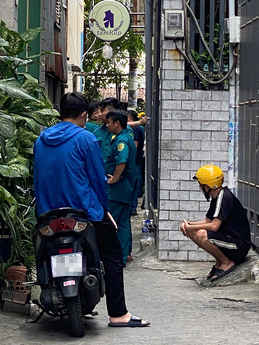 Nhân chứng kể phút phát hiện vali chứa thi thể ở TPHCM: Không dám mở kiểm tra - 2