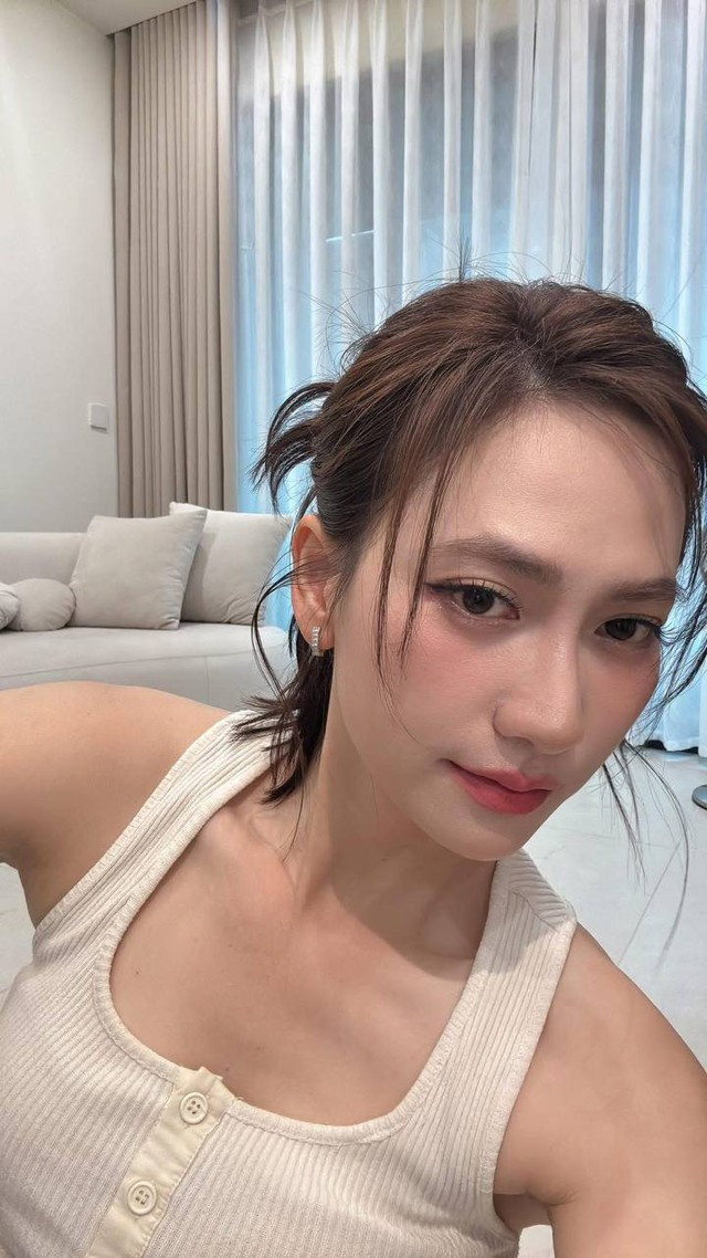 Xuất hiện trong bức ảnh selfie, Phương Anh Đào nhận được tương tác cao trên MXH, cùng những lời khen xinh đẹp và soái.