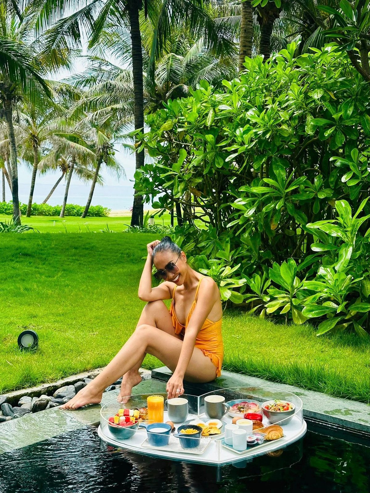 Mới đây, trên trang cá nhân nữ ca sĩ Đoan Trang chia sẻ loạt khoảnh khắc diện bikini trong kỳ nghỉ tại Cam Ranh. Ảnh: FB Doan Trang