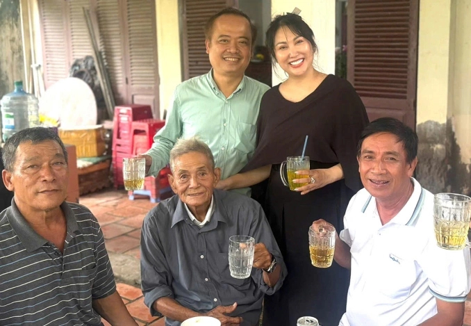 Phi Thanh Vân về thăm quê, ra mắt gia đình bạn trai hôm 17/7.