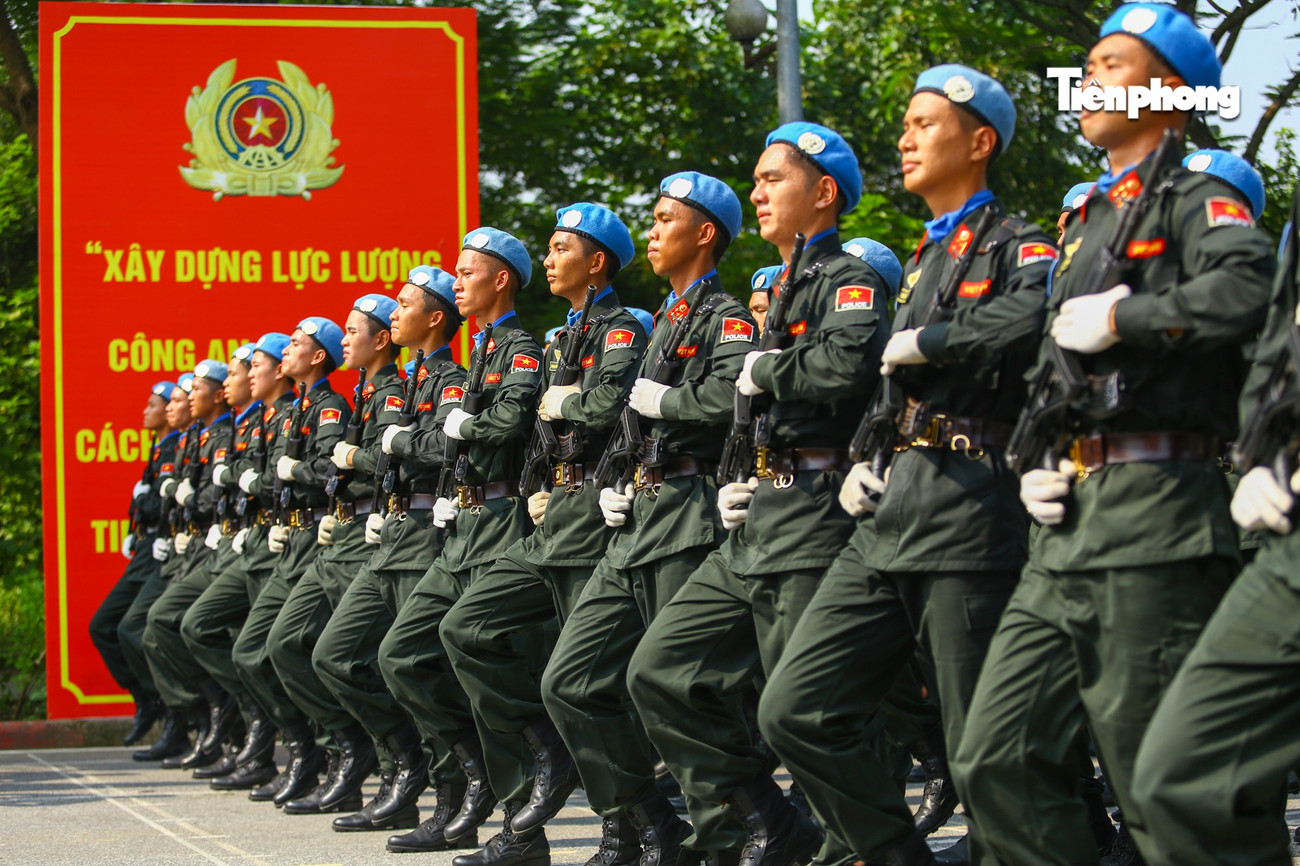 Khối nam sỹ quan cảnh sát Gìn giữ hòa bình Liên Hợp Quốc, một trong những lực lượng mới, tinh nhuệ của Công an nhân dân.