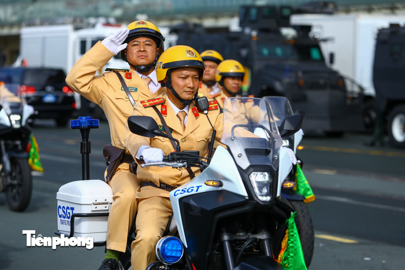 Công an Hà Nội hợp luyện diễu binh, diễu hành cho Ngày hội vì Thủ đô bình yên - 12