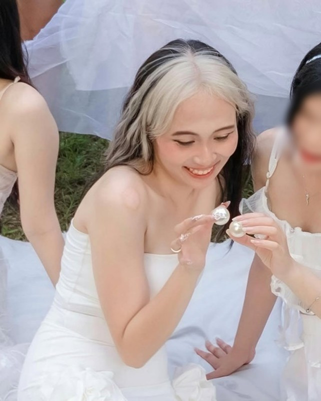 Con gái Phương Thanh ăn mặc táo bạo khi trưởng thành - 8