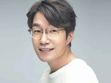 Tài tử Song Young Kyu chết trong xe hơi