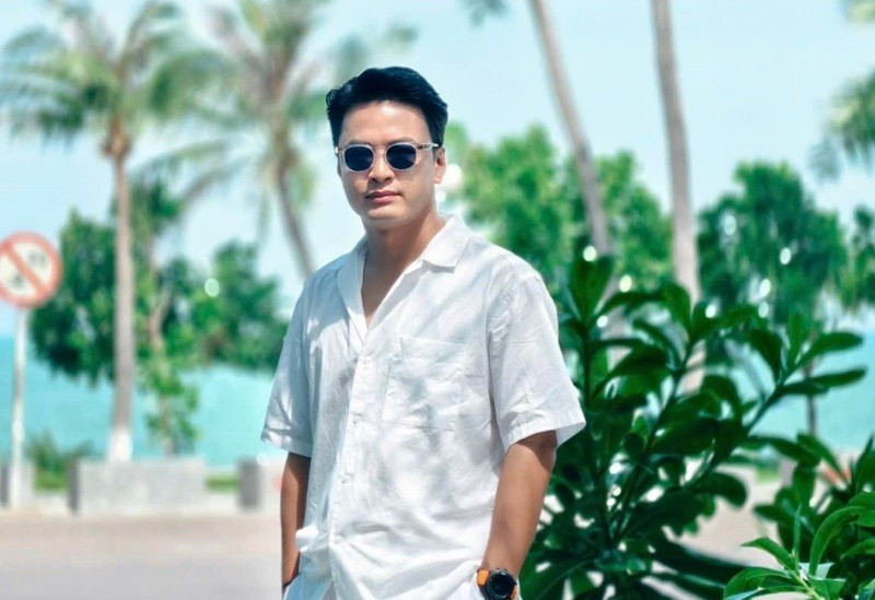 "Rich kid du học" Jenny Huỳnh gợi cảm ở tuổi 20