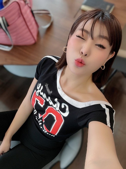 Thanh Hương khoe vóc dáng đẹp hút mắt với bikini - 8