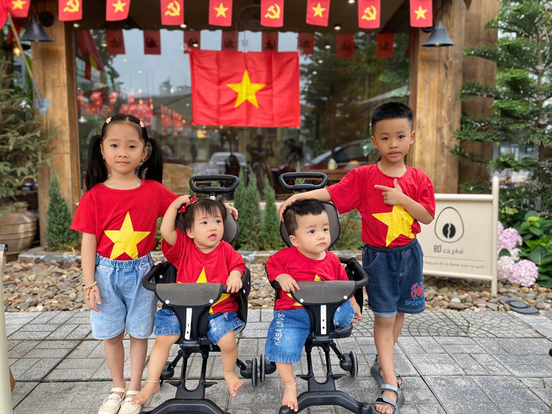 Các con đem đến cho chị niềm hạnh phúc vô bờ 