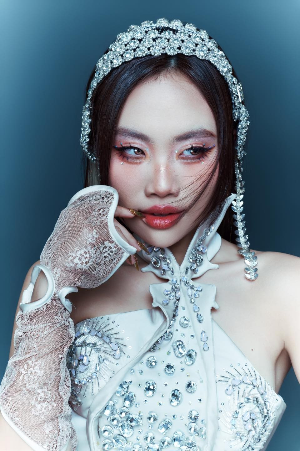 Phương Mỹ Chi thay đổi ngoạn mục, ngày càng xinh đẹp và thời thượng - 3