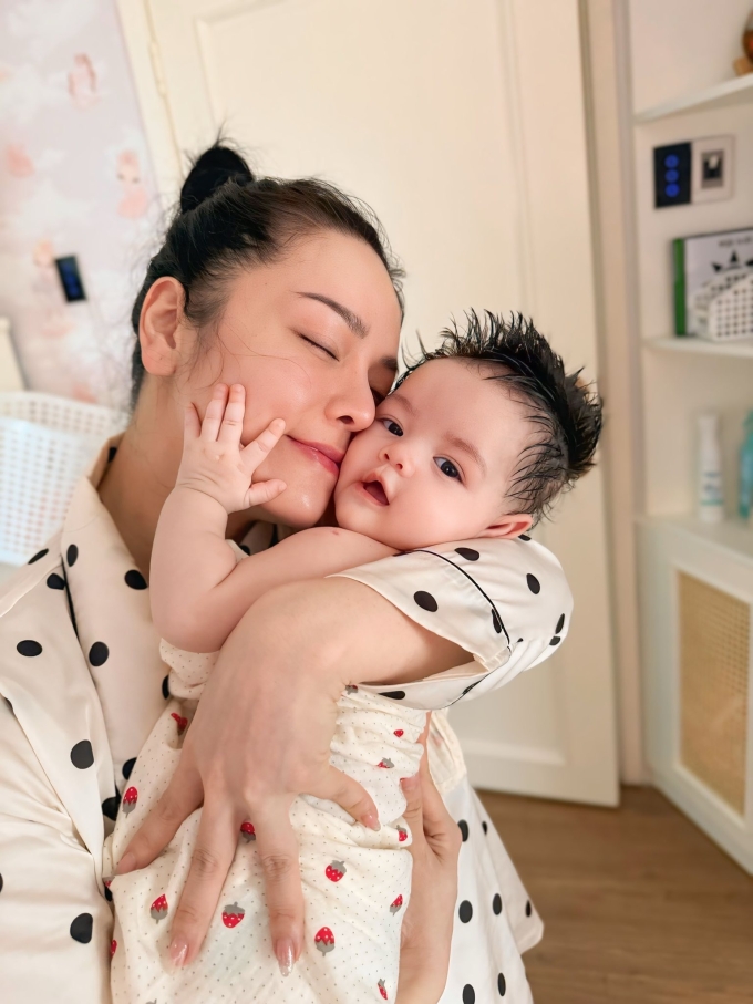 Cuộc sống của Nhật Kim Anh khi làm mẹ lần hai - 3