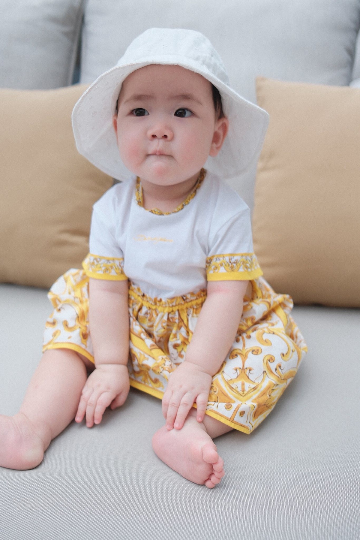 Con gái Dương Tú Anh hồn nhiên trước ống kính với nhiều biểu cảm ngộ nghĩnh, đáng yêu. Ảnh: FB Duong Tu Anh