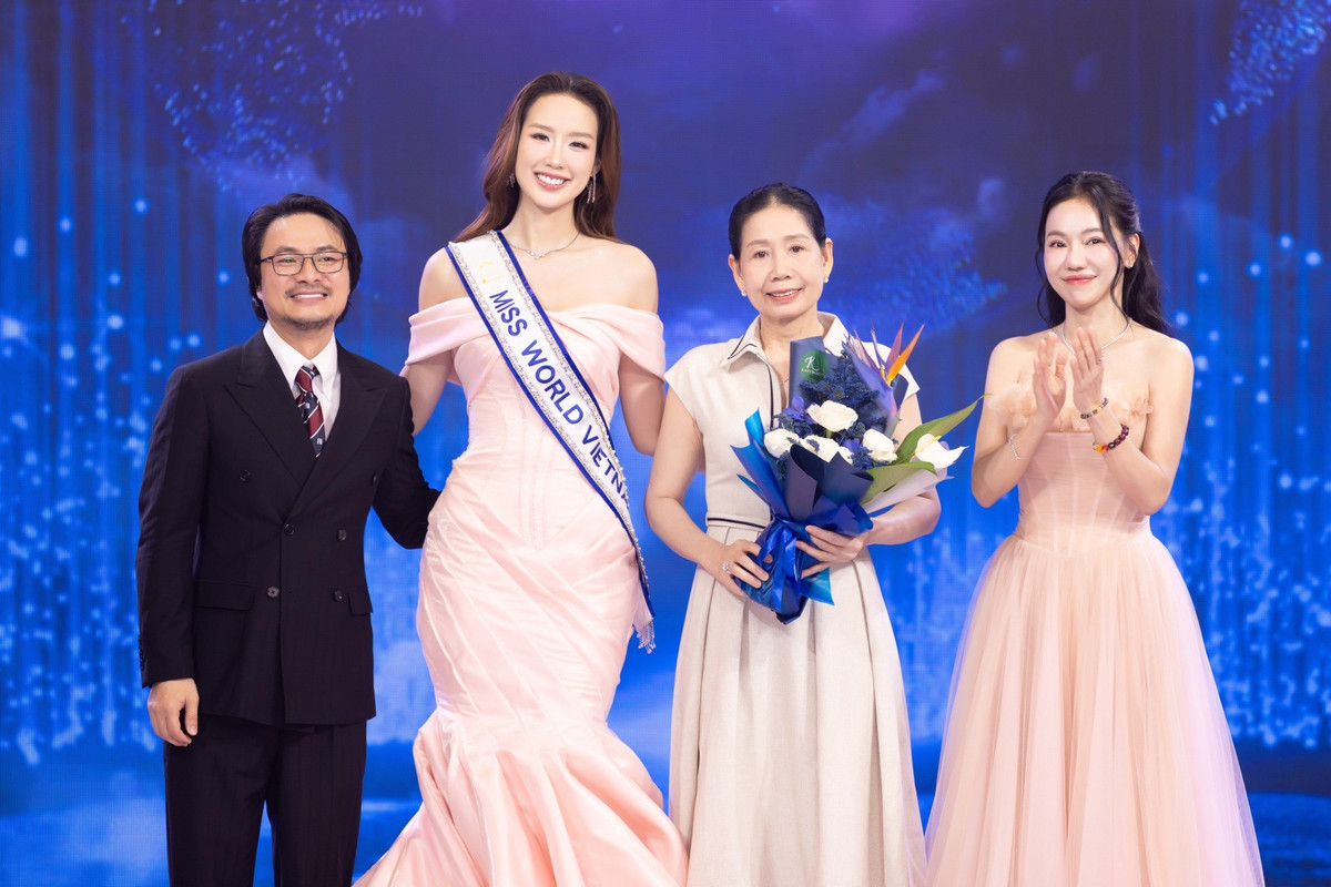 Bảo Ngọc khoe bộ sưu tập danh hiệu, giấy khen sau tin thi Miss World 2026 - 5