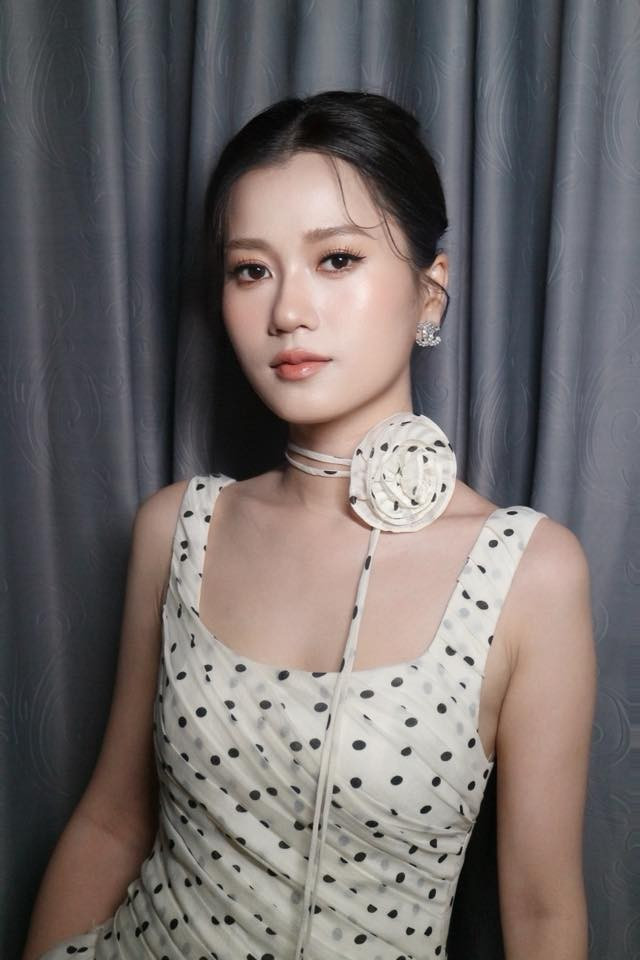 Mẹ hai con Lâm Vỹ Dạ khiến fan ngỡ ngàng vì ngày càng trẻ đẹp - 2