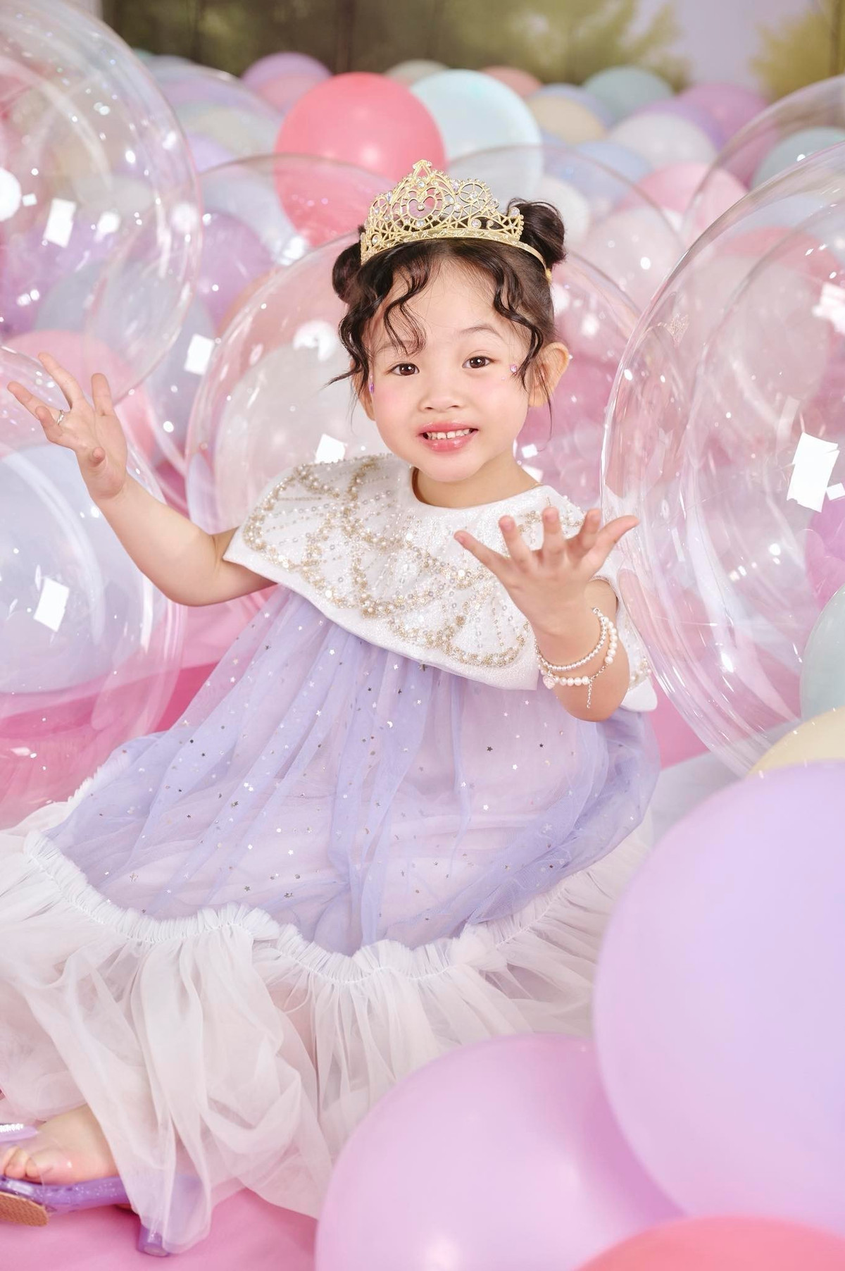 Nét xinh xắn, dễ thương của Suchin đốn tim nhiều cư dân mạng. Ảnh: FB Đàm Thu Trang.