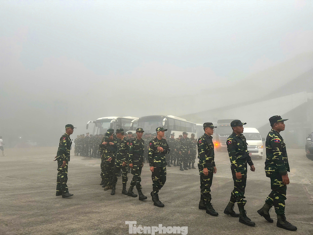 Được biết, để chuẩn bị cho lễ diễu binh, diễu hành, gần một tháng qua, bất chấp thời tiết khắc nghiệt, các cán bộ, chiến sĩ Lào nỗ lực tập luyện trên thao trường với tinh thần kỷ luật, bền bỉ, quyết tâm hoàn thành tốt nhiệm vụ được giao.