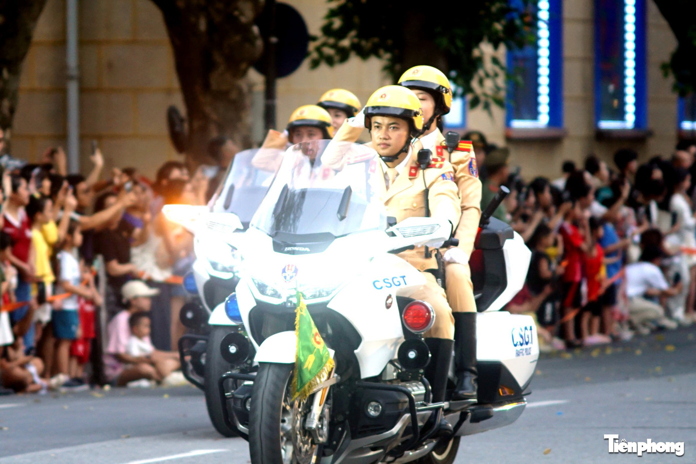 img src/upload/3-2025/images/2025-08-17/1755397582-a13-width1390height926.jpg width660 /